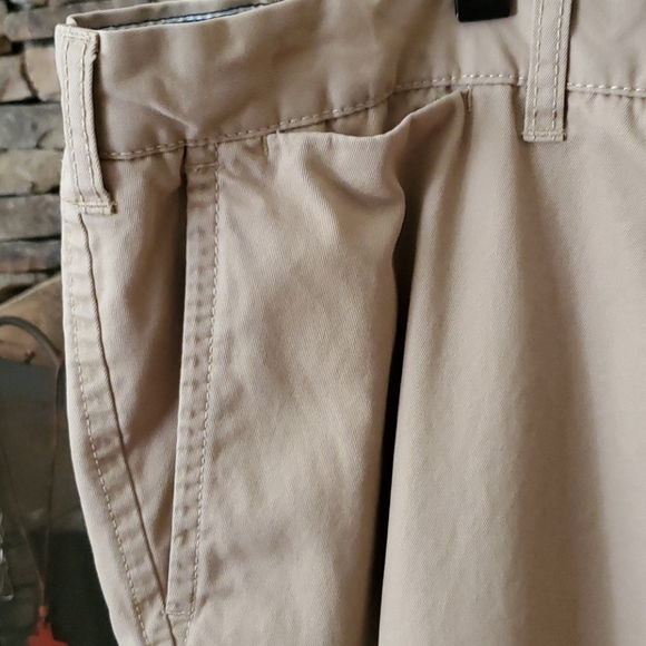 EUC /Tommy Hilfiger khaki Chino Pants - Picture 7 of 10